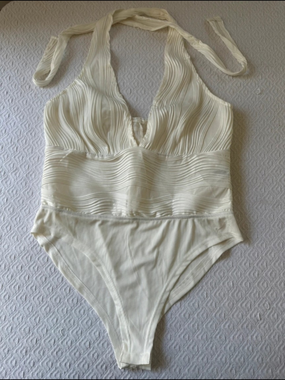 Sheer Textured Bodysuit Shein XL V Neck Halter 3D White Snap Closure Adjustable - Picture 4 of 13